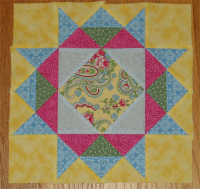 Memory Wreath quilt block